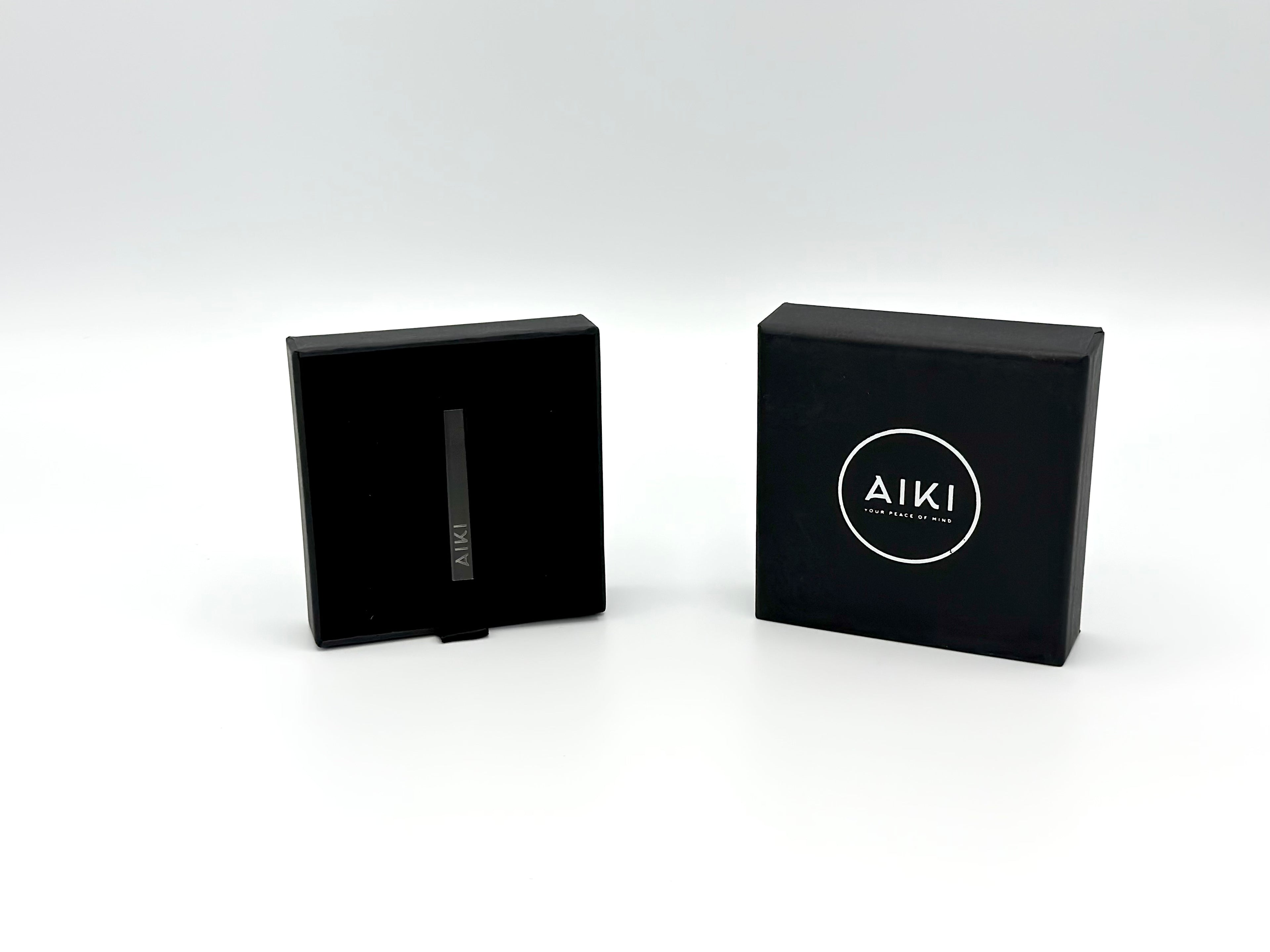 AIKI Solid Square – Space Gray